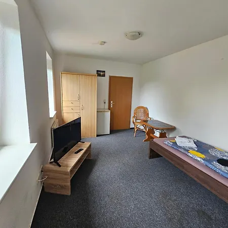 Einfache Ubernachtung Mit Eigenem Bad Guest house *